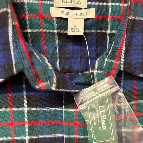 NWT L.L. Bean Flannel Shirt Slightly Fitted Sz L - Picture 3 of 4